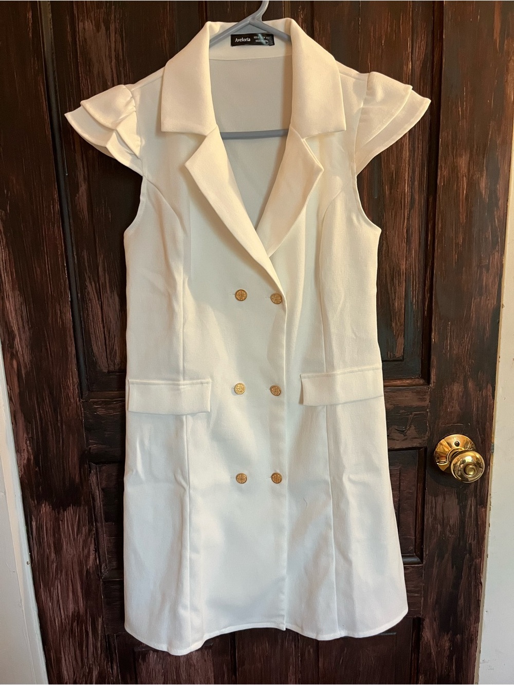 Aveloria White Double-Breasted Sleeveless Dress